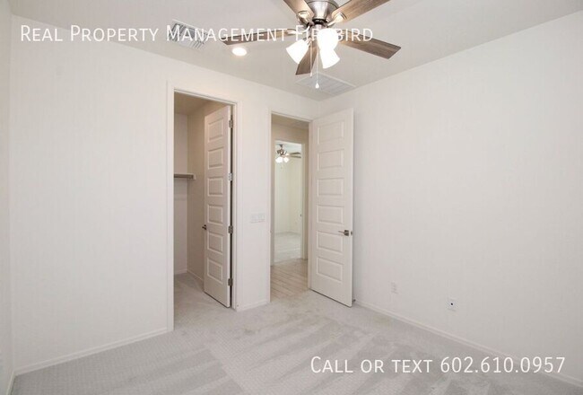 Building Photo - 3037 W la Mirada Dr