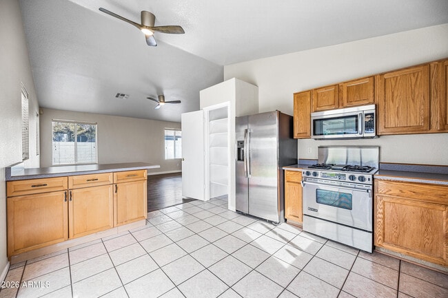 Building Photo - 4032 N 14th Pl