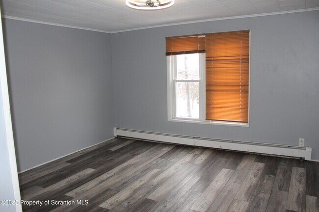 Building Photo - 323 Union St