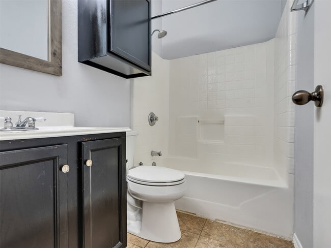 Building Photo - 1906 Cameo Ct