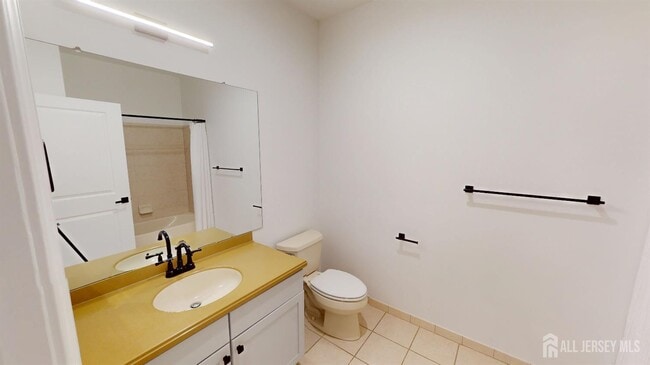 Building Photo - 6406 Fernandez Ct