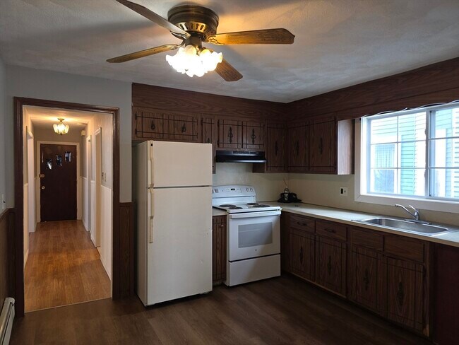 Building Photo - 119 Webster St