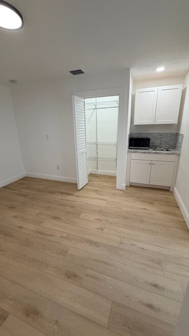 Building Photo - 2712 SW 118th Ct