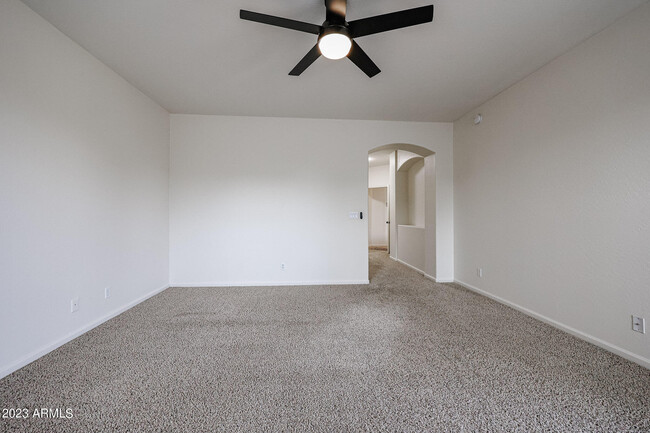 Building Photo - 4603 W Villa Linda Dr