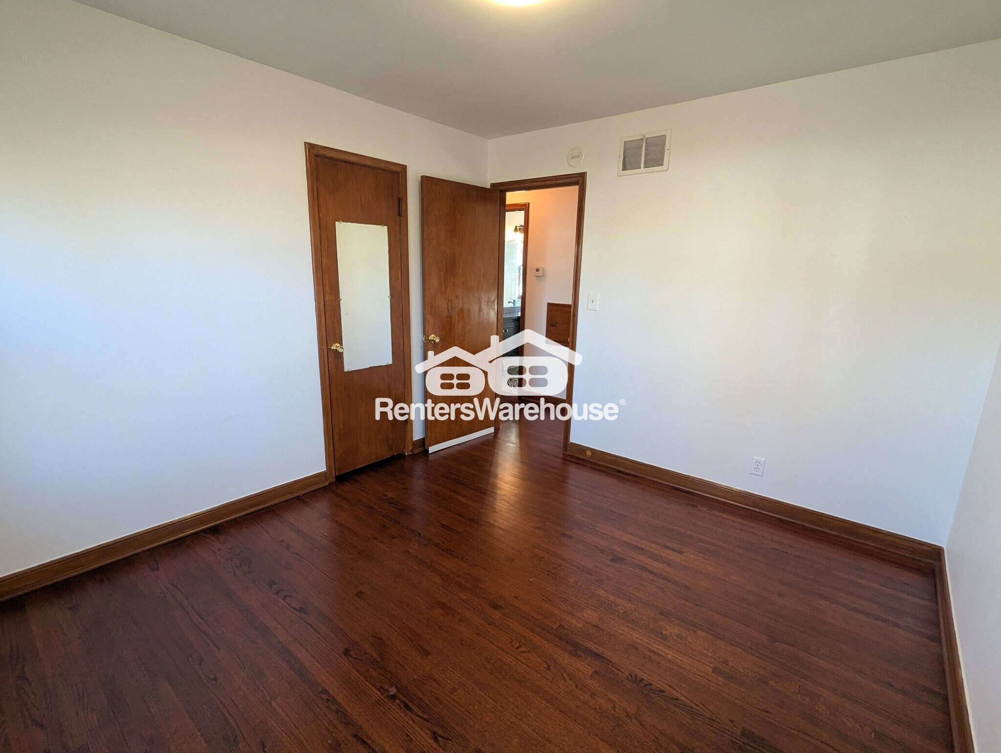 Building Photo - 5820 43rd Ave S