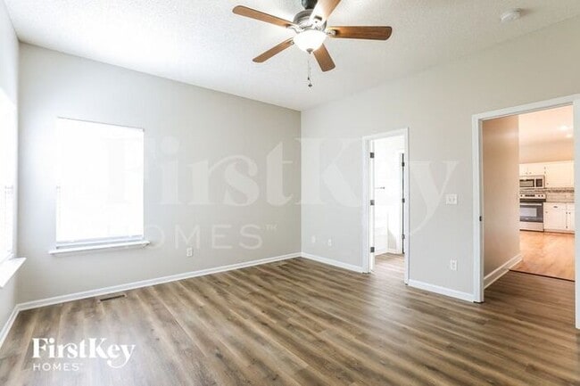Building Photo - 800 Red Maple Dr