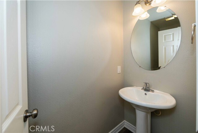 Building Photo - 33117 Eagle Point Dr
