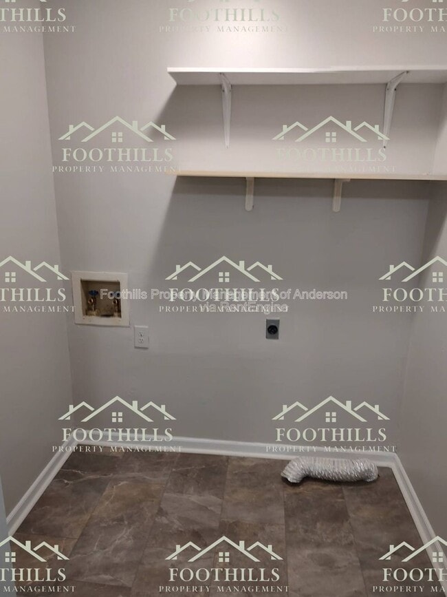 Building Photo - 223 Mulberry Ave