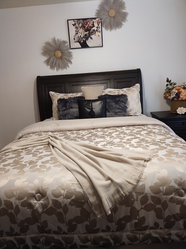 Building Photo - 4315 Genoa Rd