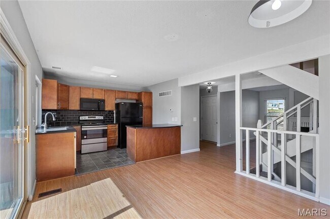 Building Photo - 147 Harbor View Dr