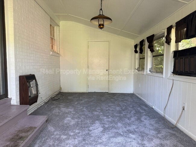 Building Photo - 804 Greenwich St