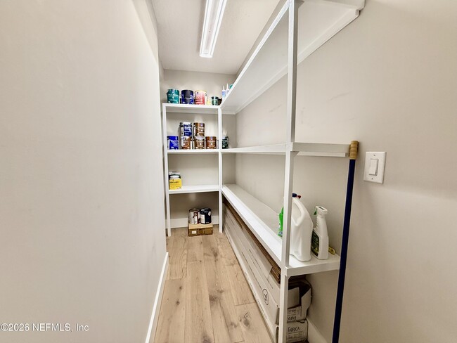 Building Photo - 154 Kiwi Palm Ct