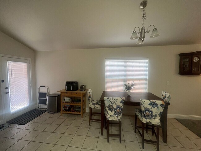 Building Photo - Beautiful and updated 3/2 In Lubbock Coope...