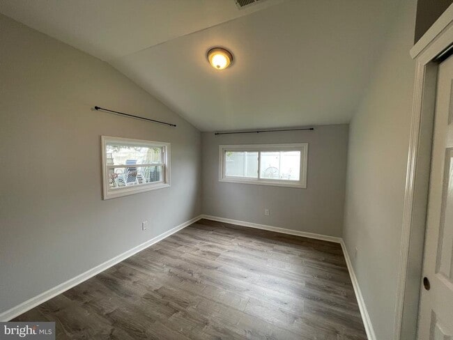 Building Photo - 1013 Anchor Way