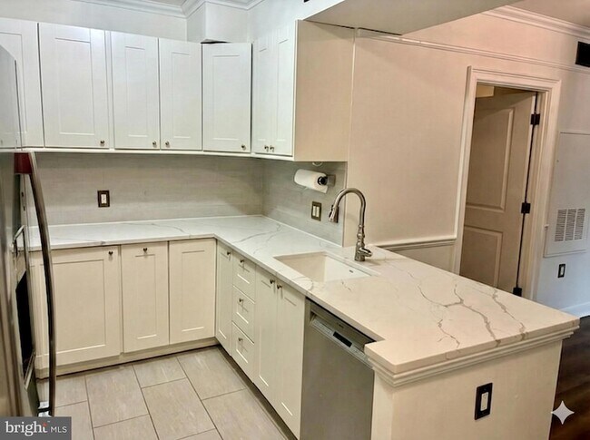 Building Photo - 555 Massachusetts Ave NW