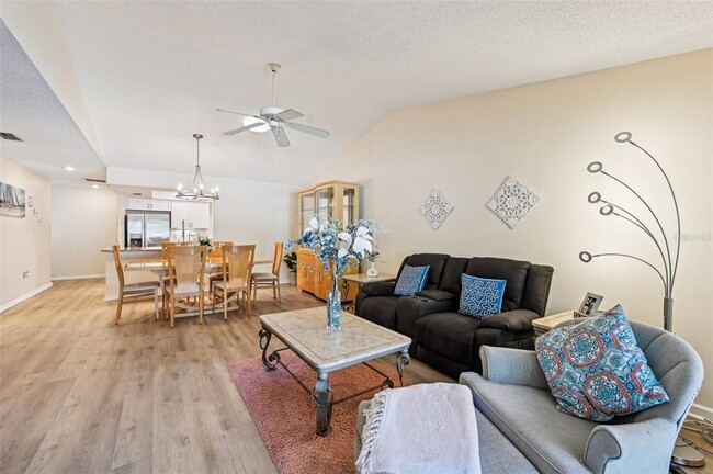 Building Photo - 7245 Wood Creek Dr