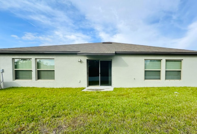 Building Photo - 376 Rain Berry Ave