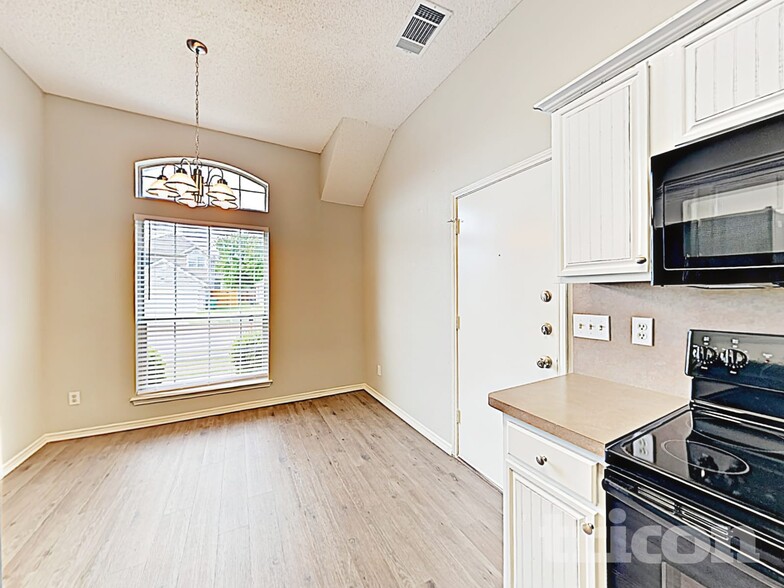 Building Photo - 229 Willow Creek Dr