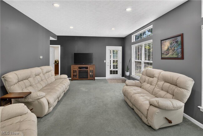 Building Photo - 1139 Lake Meadow Ln