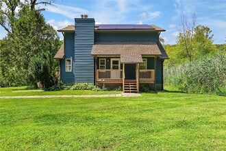 Building Photo - 222 Bog Hollow Rd