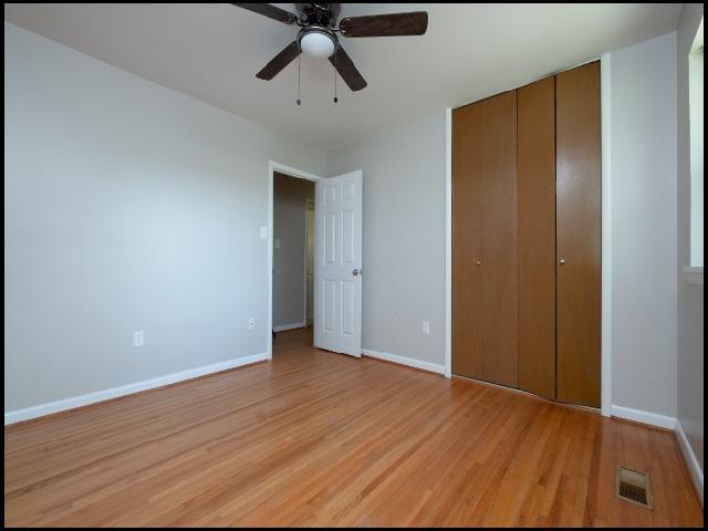 Building Photo - 4907 Arlington Dr