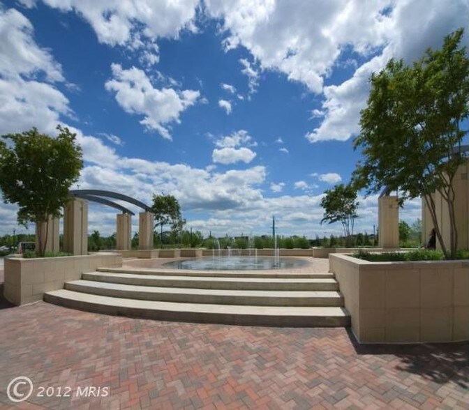 Building Photo - 3650 S Glebe Rd