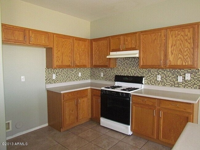 Building Photo - Nice, Spacious Home In Avondale