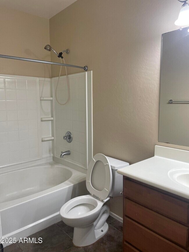Building Photo - 30254 W Earll Dr