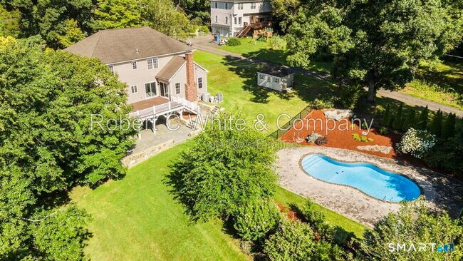 Building Photo - 155 Beardsley Rd