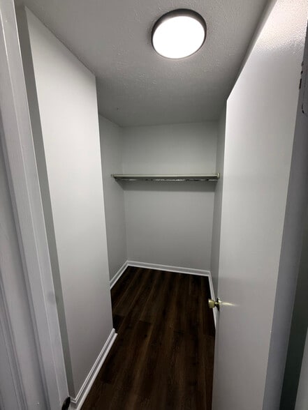 Building Photo - 2916 Carlyle Ct