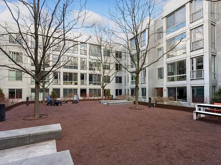 Building Photo - 4101 Albemarle St NW