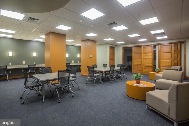 Building Photo - 2601 Pennsylvania Ave