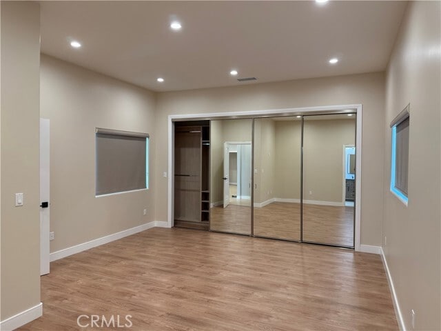Building Photo - 820 E Tujunga Ave