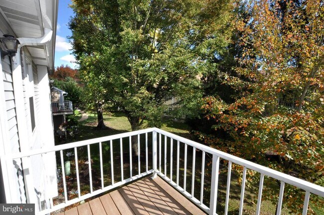 Building Photo - 1806B Ralston Dr