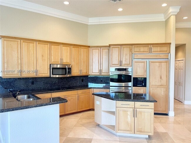 Building Photo - 2579 Mayfair Ln