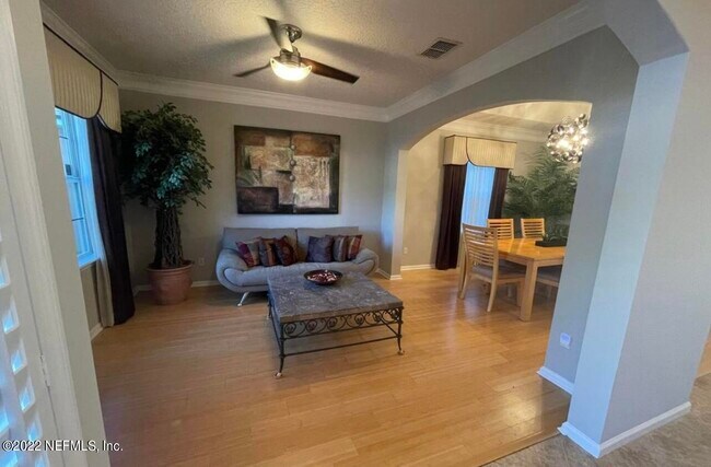 Building Photo - 512 Millhouse Ln