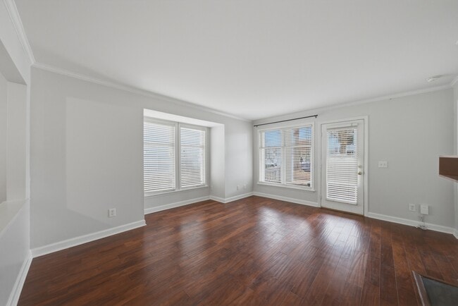 Building Photo - 1201 Westview Ln