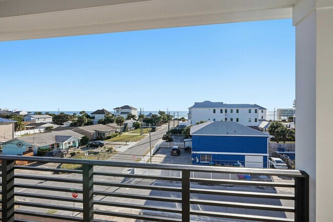Building Photo - 14300 Millcole Ave