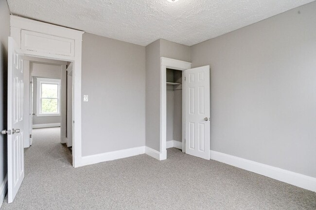 Building Photo - 2908 Oakley Ave