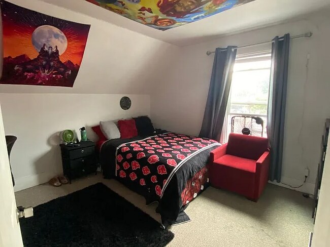 Building Photo - Live Close to Everything — Lakeway Home Near WWU, Downtown & I-5