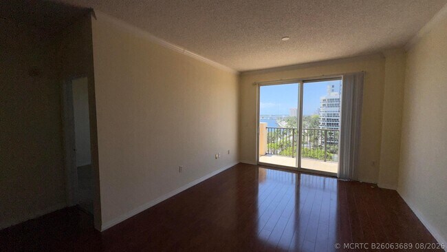 Building Photo - 1801 N Flagler Dr
