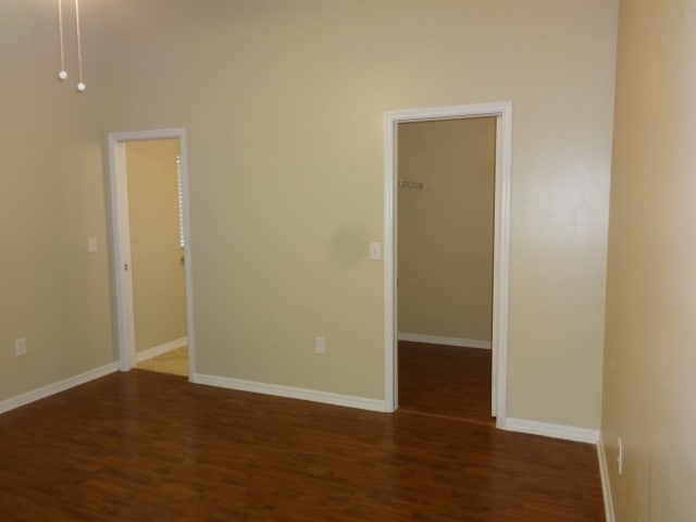 Building Photo - 215 Lookout Dr