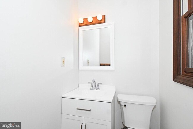 Building Photo - 306 Cedar Hill Rd