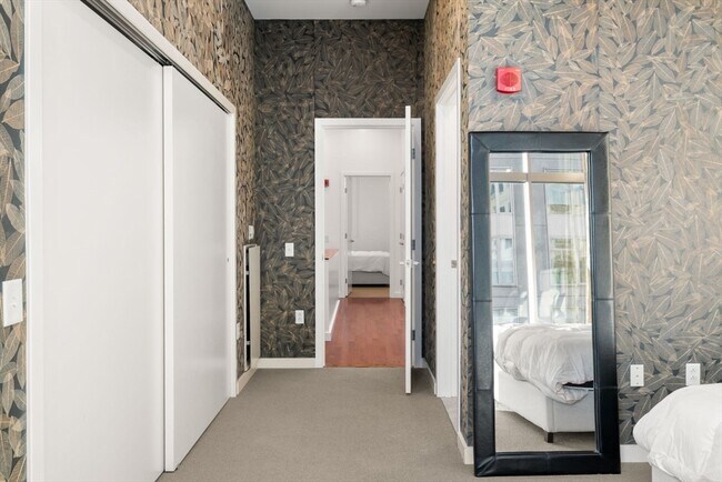 Building Photo - 88 Kingston St