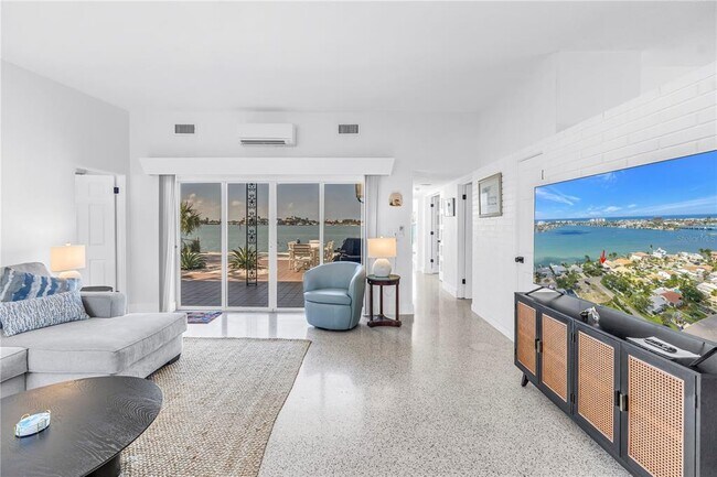Building Photo - 7100 Shore Dr S