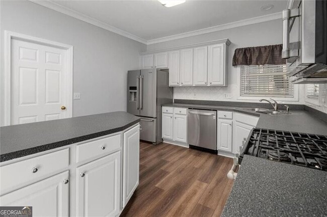 Building Photo - 4220 Hunters Green Way NE