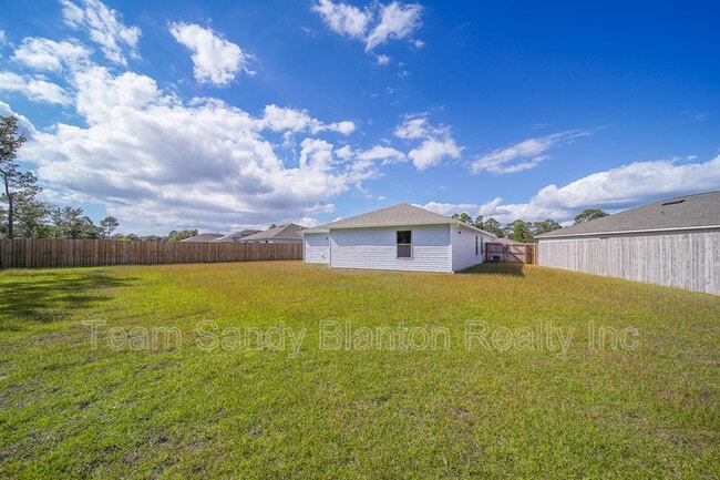 Building Photo - 8739 Schooner Ln