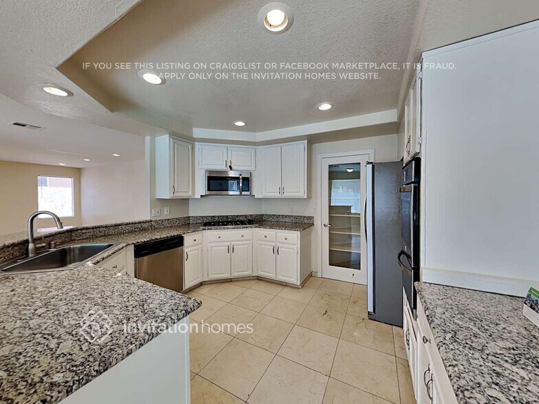 Building Photo - 9421 Salt Water Ct
