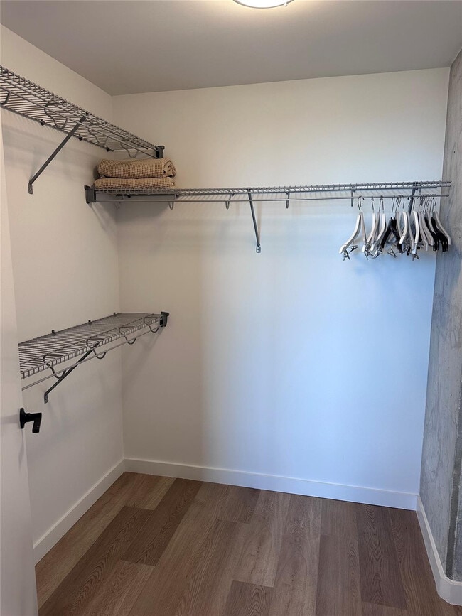 Building Photo - 307 SW 5th St