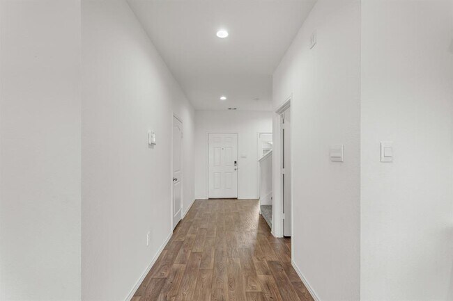 Building Photo - 5323 Cherry Tallow Trl